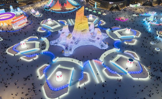 Công viên băng tuyết lớn nhất thế giới chính thức mở cửa tại Cáp Nhĩ Tân