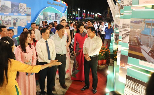 Khai mạc triển lãm ảnh “Nhịp sống trên sông - Miền Tây xưa và nay”