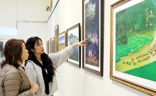 Triển lãm ảnh "Việt Nam - Đất nước, con người"
