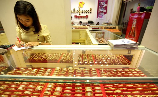 Nhà đầu tư vàng chờ đợi dữ liệu kinh tế Mỹ