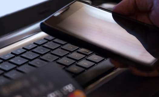 Singapore chính thức áp dụng hình thức phạt roi đối với tội phạm lừa đảo