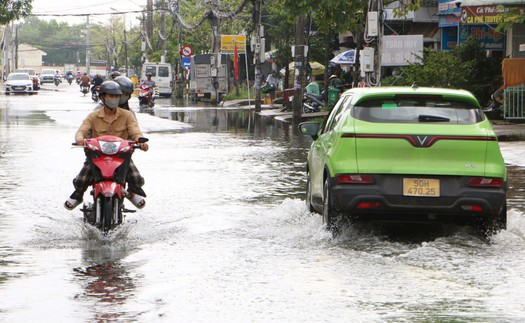 Triều cường cao ở ven biển Đông Nam Bộ, đề phòng ngập vùng thấp