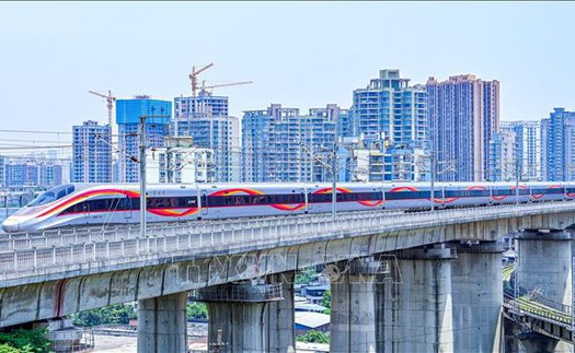 Trung Quốc đưa vào sử dụng tuyến đường sắt cao tốc đến biên giới Việt Nam