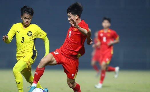 HLV Úc chê bóng đá trẻ Malaysia 'rối loạn'