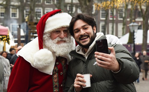 Rộn ràng không khí đón Giáng sinh trên thế giới