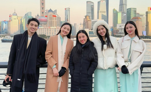 Hoa Hậu Kiều Duy, Nam Vương Tuấn Ngọc mặc áo dài dưới thời tiết âm độ