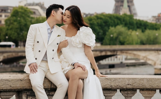 Chủ tịch CLB Bóng đá Hà Nội đăng ảnh tình tứ cùng bà xã Đỗ Mỹ Linh