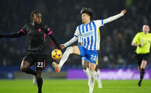 Đã đến lúc Mitoma khoác áo 'đại gia' ở Premier League 