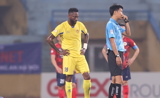 Trọng tài gây tranh cãi tại V-League: 'Lành vết thương rồi đừng quên đau'