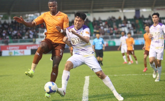 HLV HAGL thú nhận thua Hà Nội FC vì thủ kém