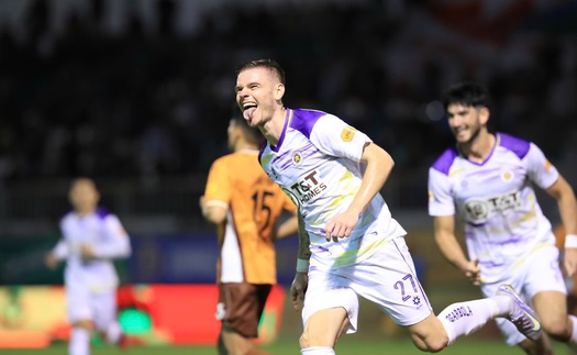 Tin nóng bóng đá Việt hôm nay 22/2: Văn Quyết nói lý do nhường penalty cho ngoại binh; VFF kỷ luật trọng tài bắt trận TP.HCM vs Thanh Hóa