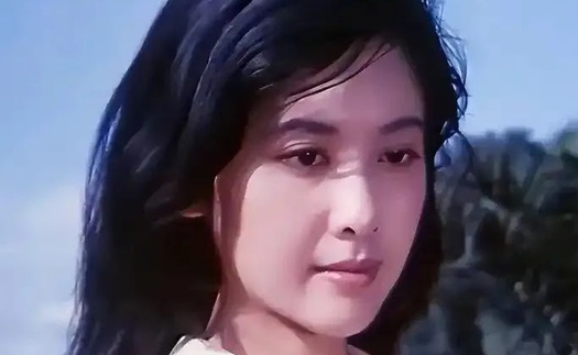 Không cần công nghệ chỉnh sửa, mỹ nhân này vẫn đánh bại dàn sao thời nay