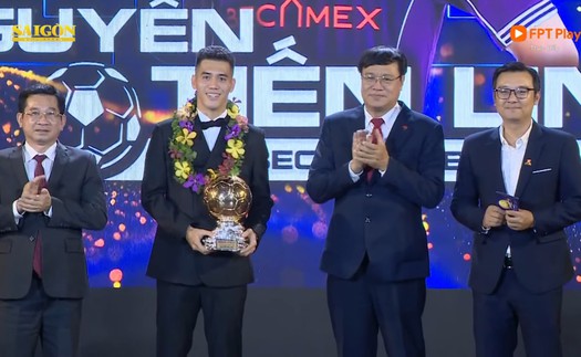 Tiến Linh giành Quả bóng vàng Việt Nam, Hoàng Đức nhận Quả bóng bạc