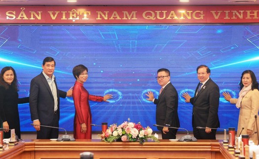 Giải thưởng "Công nghệ từ trái tim - Technology with heart": "Ghi sử" bằng hình ảnh về sự phát triển công nghệ nước nhà