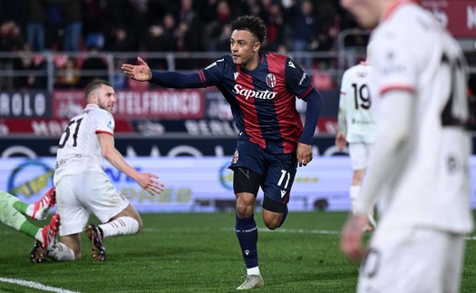 AC Milan thua ngược Bologna, xa rời tấm vé dự Champions League
