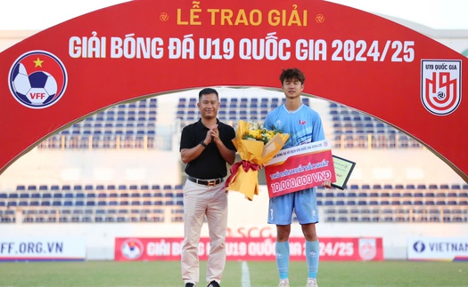 Thủ môn 18 tuổi cao gần 1m90 nhận danh hiệu cá nhân cao quý ở giải quốc gia, tương lai đầy xán lạn