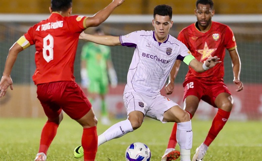 Không Xuân Son, HLV Kim Sang Sik đặt niềm tin vào hàng tiền vệ