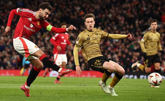 Bruno lập hat-trick, MU loại Real Sociedad để vào tứ kết Europa League