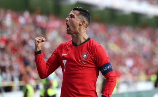 Đan Mạch - Bồ Đào Nha: Chờ lần thứ 218 của Ronaldo