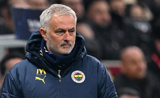 Mourinho được giảm án phạt sau lùm xùm phân biệt chủng tộc
