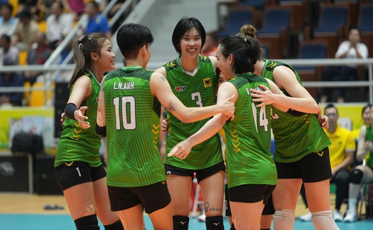 'Nóng' từ sân đấu tới khán đài tại giải bóng chuyền vô địch quốc gia