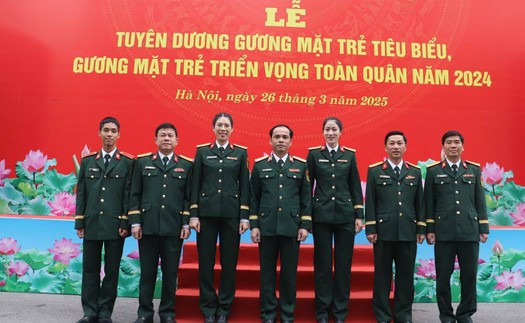 2 tuyển thủ bóng chuyền nữ Việt Nam nhận vinh dự lớn khi đang thi đấu giai đoạn 1 giải VĐQG 2025