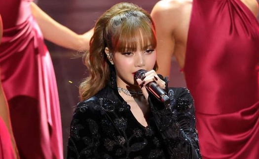 Lisa Blackpink ghi điểm tại Oscars 2025: Màn trình diễn được vỗ tay nóng
