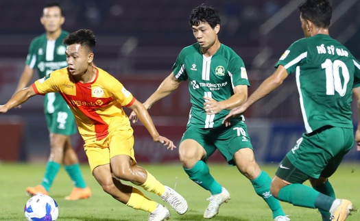 V-League xa vời với Công Phượng?