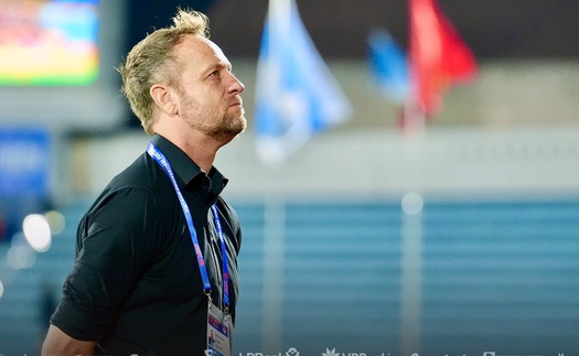 Sau khi bị HLV Polking nhắc khéo, một SVĐ ở V-League đã được cải tạo nhanh chóng