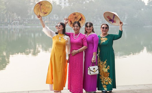 Tuần lễ Áo dài 2025: Áo dài trong đời sống đương đại