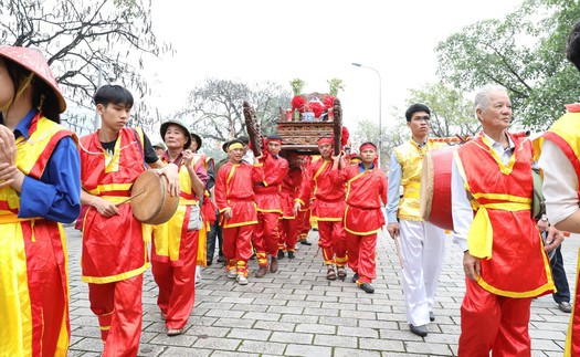 Lễ hội Hoa Lư - nơi tôn vinh lòng tự hào dân tộc và tinh thần đại đoàn kết