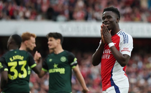 Arsenal bị Brentford cầm hòa, Liverpool tiến gần hơn đến ngôi vương Ngoại hạng Anh 