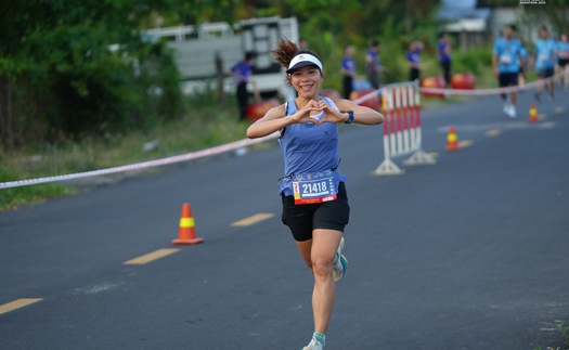 Nữ hoàng chạy địa hình Hà Thị Hậu tạo thêm kỳ tích 