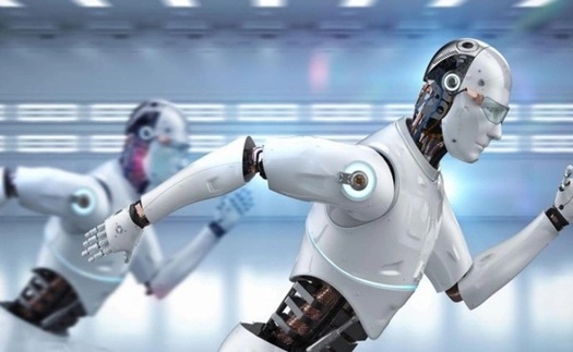 Trung Quốc tổ chức cuộc đua bán marathon đầu tiên giữa robot và con người