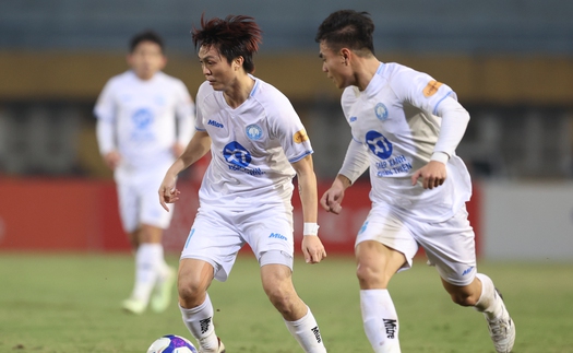 V-League hai nửa buồn, vui