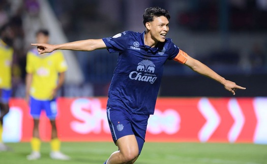 Supachai Jaided tỏa sáng, Buriram United đặt một chân vào chung kết Shopee Cup