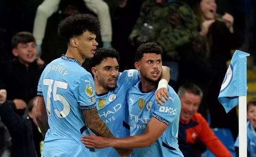 Man City thắng Aston Villa 2-1: Tìm cứu rỗi từ phút bù giờ
