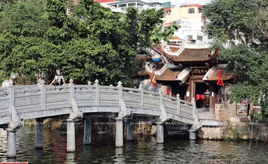Đền Thủy Trung Tiên: Nơi thực hành tín ngưỡng đúng chuẩn mực