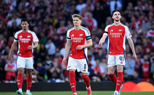 Huyền thoại bóng đá Anh chỉ trích trọng tài sau hiệp một hỗn loạn giữa Arsenal và PSG