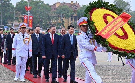 Lãnh đạo Đảng, Nhà nước vào Lăng viếng Chủ tịch Hồ Chí Minh