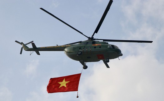 Các phi đội trực thăng cất cánh: Thành phố Hồ Chí Minh rực rỡ sao vàng