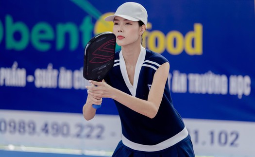 Vợ cựu tuyển thủ Việt Nam chấn thương khi chơi pickleball