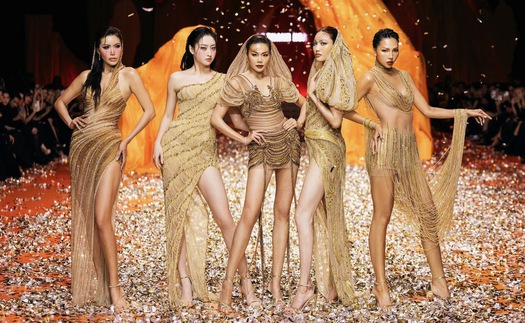 Ngũ long vedette “gây sốt” tại show của NTK Lê Thanh Hoà