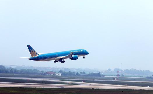 Vietnam Airlines báo lãi hơn 3.600 tỷ đồng nhờ khách quốc tế tăng mạnh, giá nhiên liệu giảm