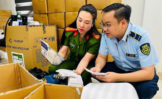 Công an Hà Nội bắt 7 đối tượng, thu trên 100 tấn thuốc và thực phẩm chức năng giả