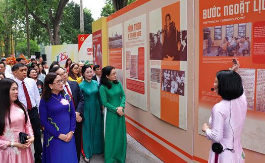 Triển lãm "Chủ tịch Hồ Chí Minh - Tinh hoa dân tộc, tầm vóc thời đại" trưng bày gần 300 tư liệu quý