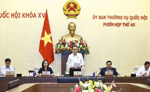 Bế mạc Phiên họp thứ 45 của Ủy ban Thường vụ Quốc hội