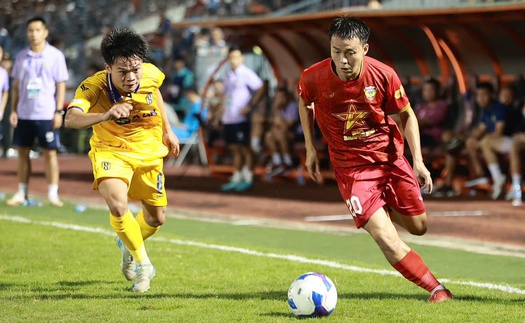 V-League 2024/25: 'Nước xa không cứu được lửa gần'