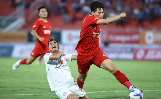 HLV châu Âu nói bàn thua của Thể Công là 'ngớ ngẩn', thất vọng về trận hòa Bình Định