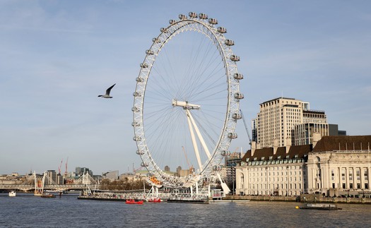 Anh: Vòng quay London Eye gặp sự cố giữa thời tiết nắng nóng